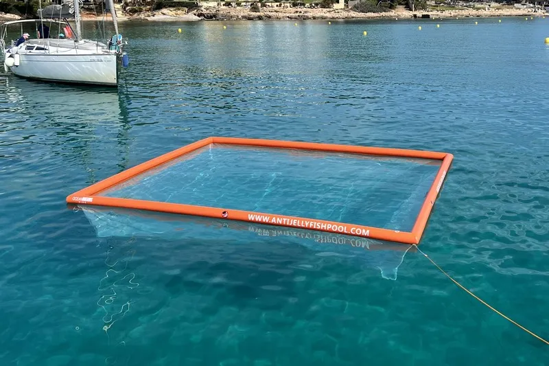 Piscina Anti Medusa 6 x 5 metri